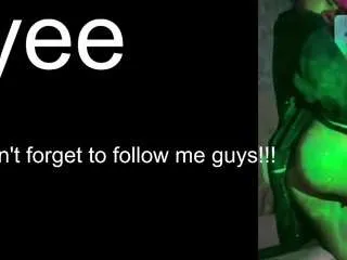 michelleroos from CamSoda is Freechat