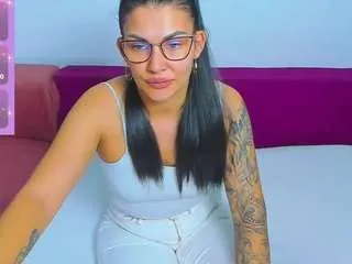 Miiakittyy from CamSoda