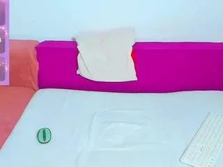 Miiakittyy from CamSoda