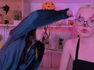 miki-ti from CamSoda is Freechat