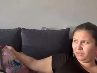 minettesexy1 from CamSoda is Freechat