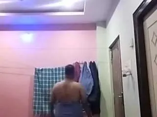 mngcrown from CamSoda