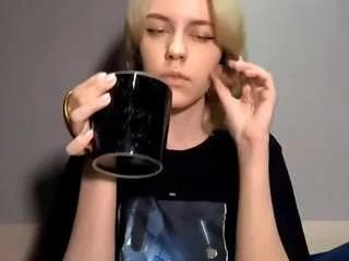 Mollydrewer from CamSoda