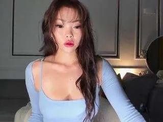 Moonlovee from CamSoda
