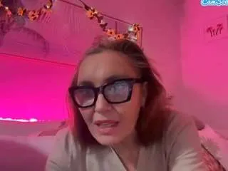 Mummiaelegance from CamSoda