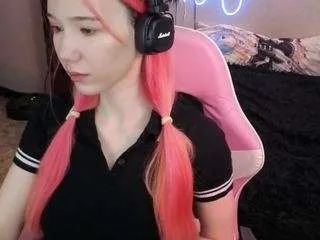 mylinax from CamSoda is Freechat