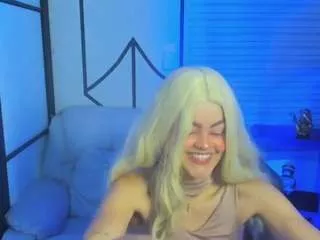 Nahomirichards from CamSoda