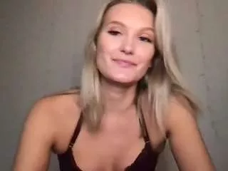nancy-babe20 on CamSoda 