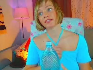 nandismile on CamSoda 