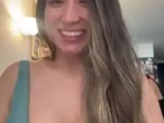 niinabella on CamSoda 