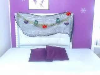 nnocent-sexy-lady from CamSoda is Freechat