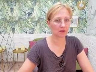 parischerry from CamSoda is Freechat