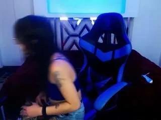 perla-purpura from CamSoda is Freechat