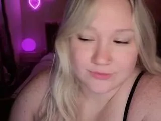 Piggyrose from CamSoda