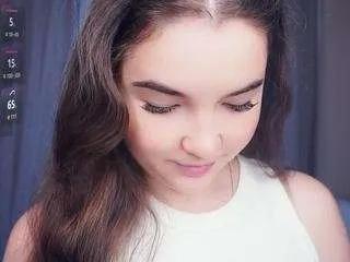 queenieclowes from CamSoda is Freechat