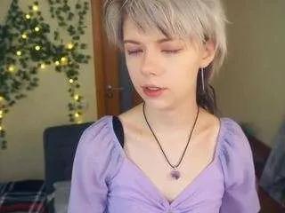 queenieeveringham from CamSoda is Freechat