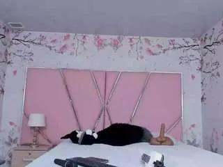 safiro-agata from CamSoda is Freechat