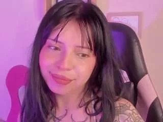 Saharayumm from CamSoda