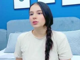 saireth-valentiina from CamSoda is Freechat