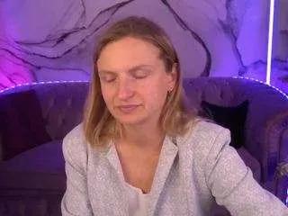 samantarise from CamSoda is Freechat