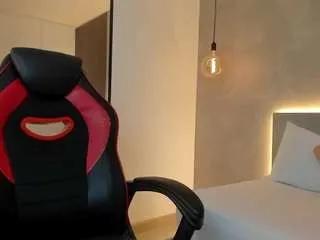 samantha-17 from CamSoda is Freechat