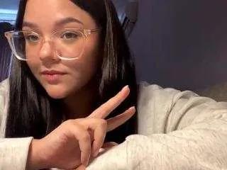 sarabenari from CamSoda is Freechat