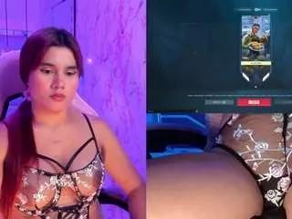 Sarahillgames from CamSoda