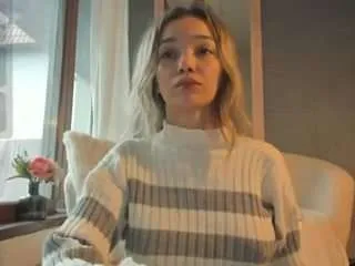 Sassyt33n from CamSoda