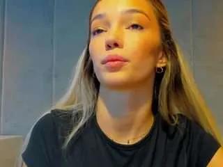 sassyt33n from CamSoda is Freechat