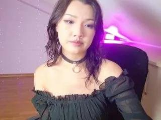 shadow-striker from CamSoda is Freechat