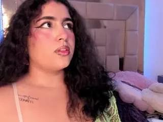 sheeylaroee from CamSoda
