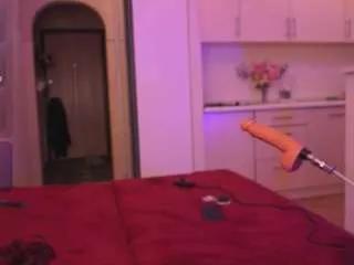 silverb1ack from CamSoda is Freechat