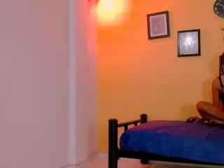 skinnyyuliana18 from CamSoda is Freechat