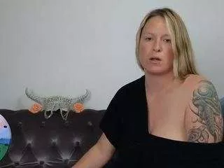 Skylar-00 from CamSoda