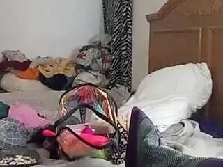 slut4uxo from CamSoda is Freechat
