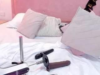 sophiawhitee from CamSoda is Freechat
