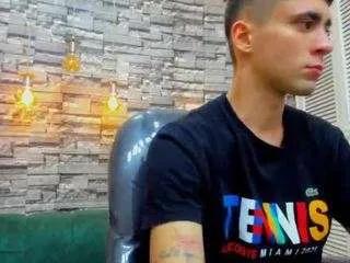 stud-foxx from CamSoda is Freechat