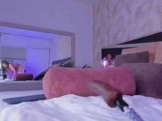 Girls: try live performances with matured performers, from dancing to quirks, in a variety of beautiful sex cams.