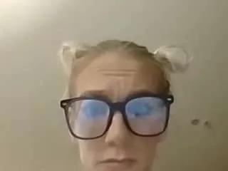 sweetannalyessxoxo from CamSoda is Freechat