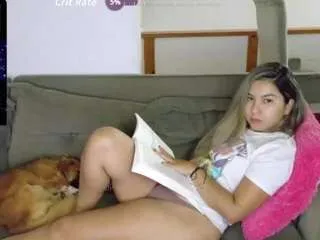 sweetemmaxxx from CamSoda is Freechat