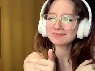 Taylornivala from CamSoda