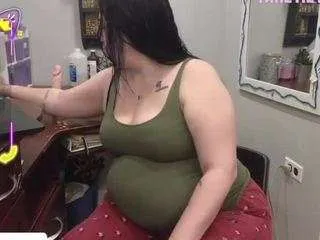 thickanddesirable from CamSoda is Freechat