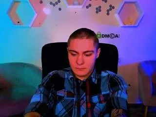 thomas-crow from CamSoda is Freechat