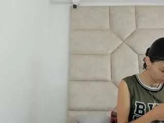 vaiolett-smith from CamSoda is Freechat