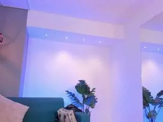 venus-cooper from CamSoda is Freechat