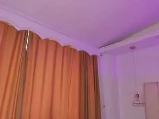 venusssxxx from CamSoda is Freechat