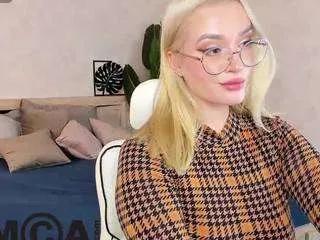 vickie-nelsson from CamSoda is Freechat