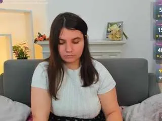 Violashy from CamSoda