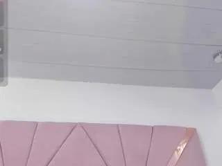 violet-contre from CamSoda is Freechat