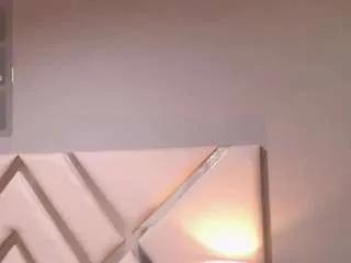 violetlux from CamSoda is Freechat